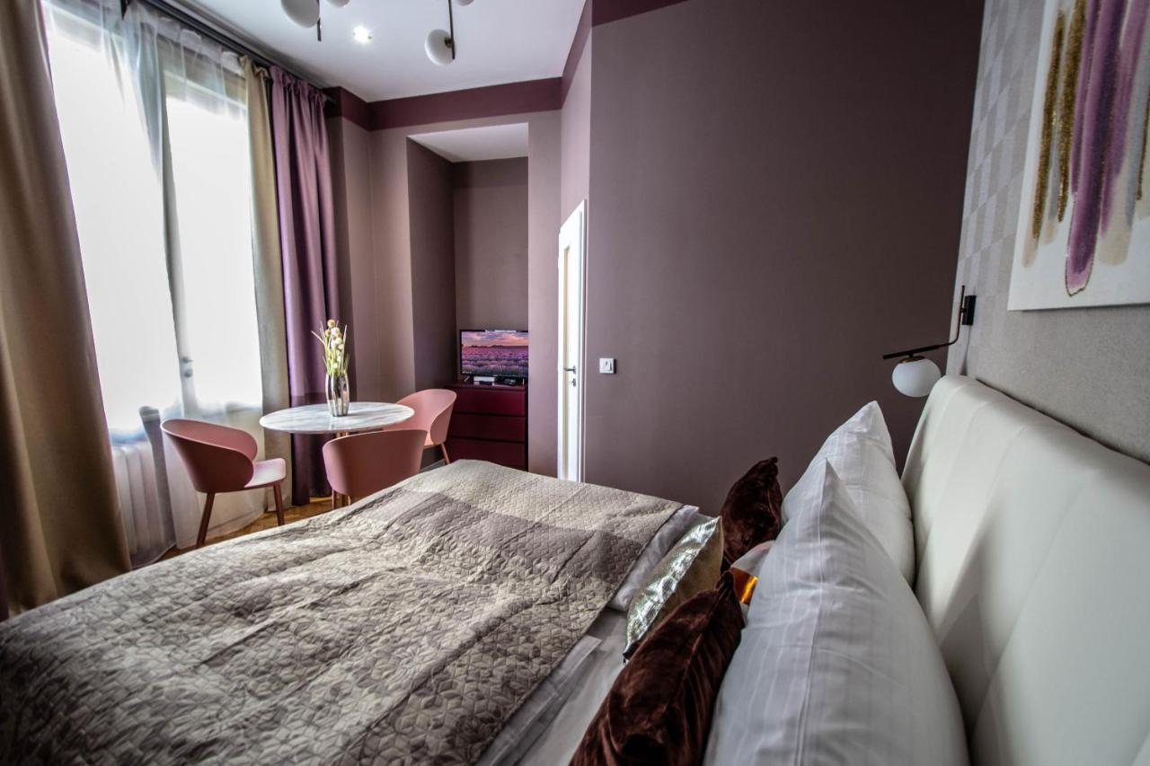 Colorful Day In Prague Design Apartments エクステリア 写真